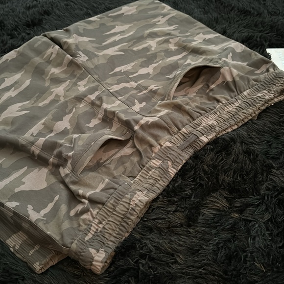 🛍️H-P🤩 Athleta Camo Farallon Jogger Plus Size 🤩🛍️ - Picture 7 of 15